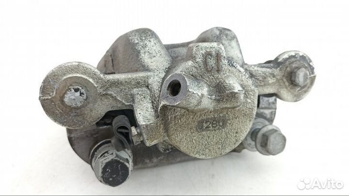 Суппорт передний правый Bmw 1-Series E87 2008