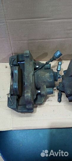 Суппорта переднии на vw гольф 5