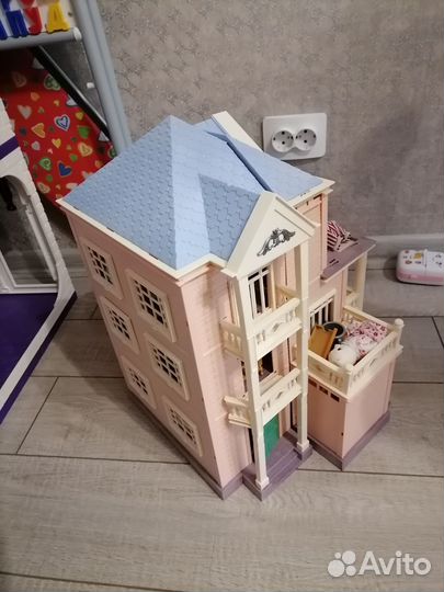 Домик кукольный