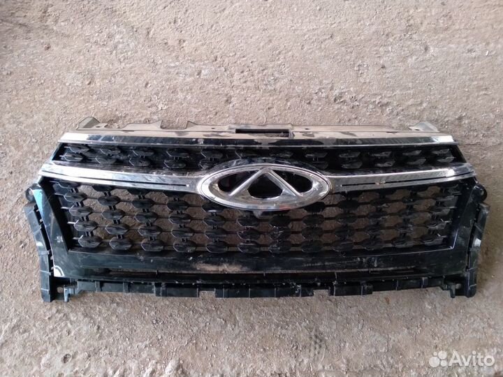 Решетка радиатора chery Tiggo 4 б/у