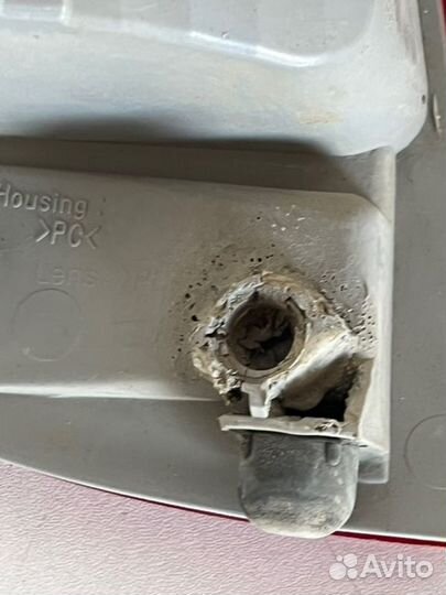 Отражатель бампера задний левый Toyota Land