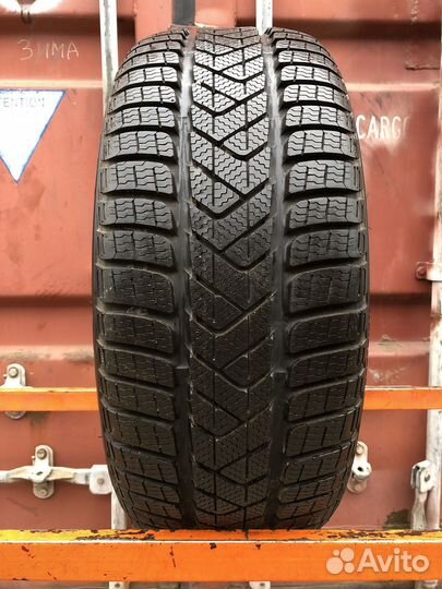 Pirelli Winter Sottozero 3 215/45 R17