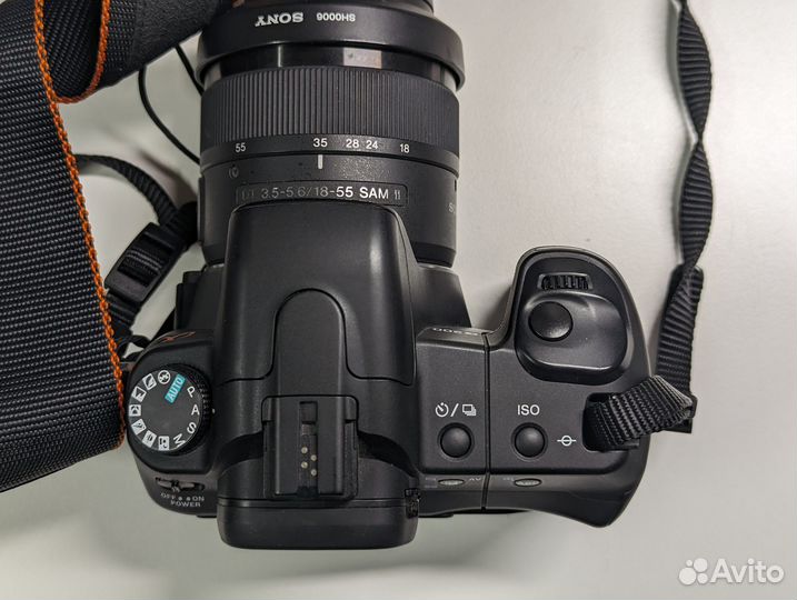 Зеркальная фотокамера с объективом