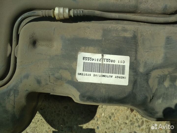 Бензобак Nissan Tiida C11