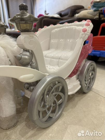 Карета с лошадью