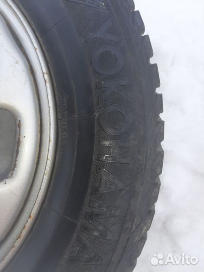 Yokohama Ice Guard IG55 215/65 R16