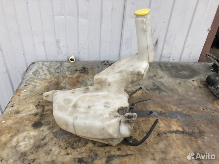 Бачок омывателя с мотором Опель Астра G