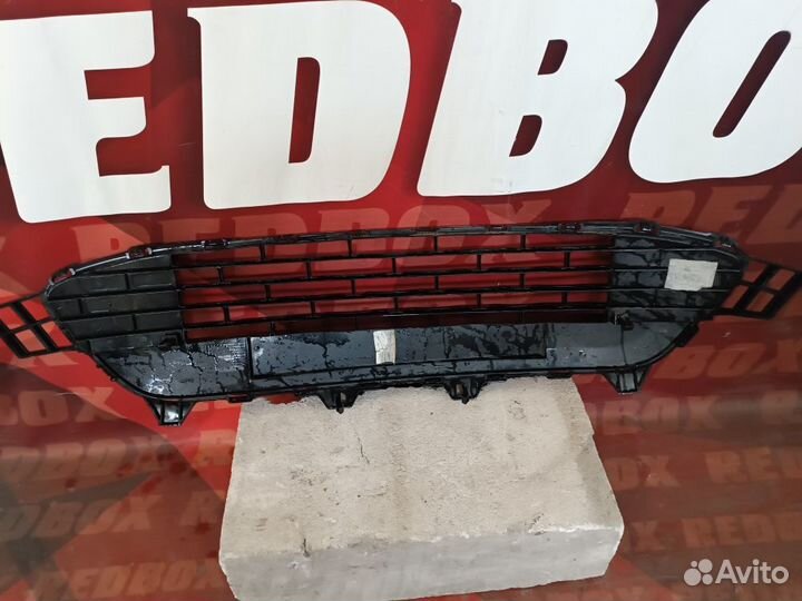 Решетка переднего бампера Kia Rio (2016-2020)