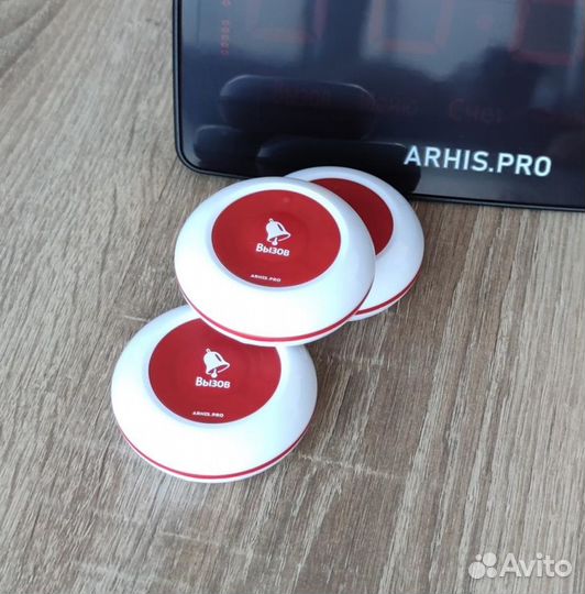 Кнпока вызова официанта и табло отображения вызова