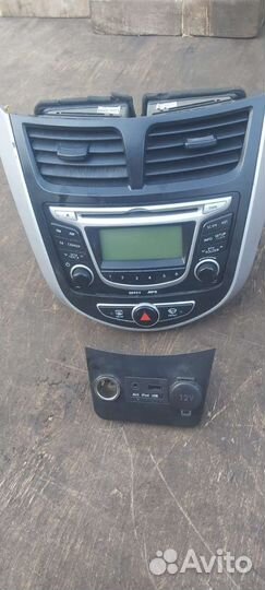Магнитола штатная Hyundai Solaris 1