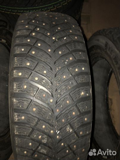Michelin X-Ice North 4 215/60 R16 99T