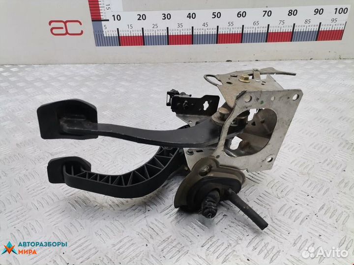 Педаль Ford Mondeo 3 2001