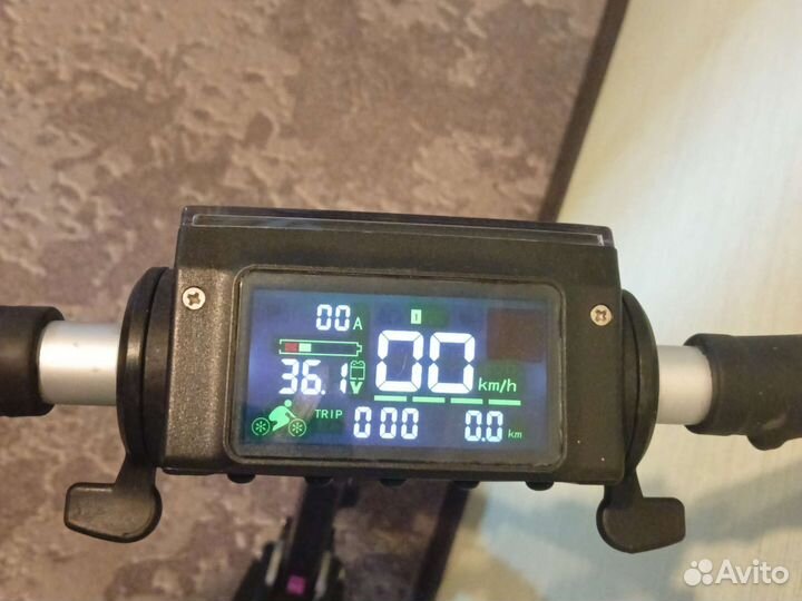 Самокат электрический Kugo S3