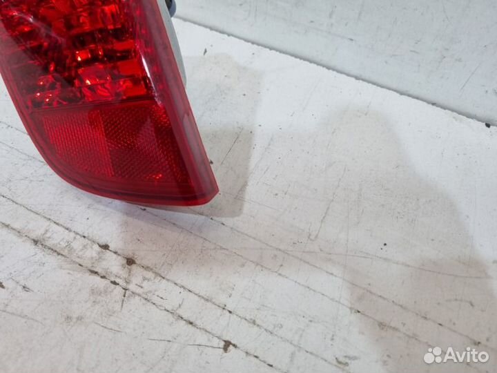 Фонарь противотуманный задний левый Toyota Land