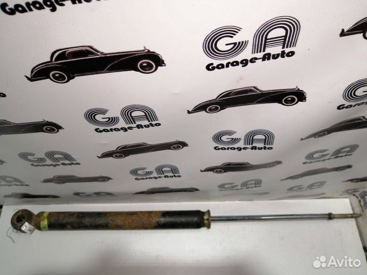 Амортизатор задний правый Toyota Yaris Verso 2003