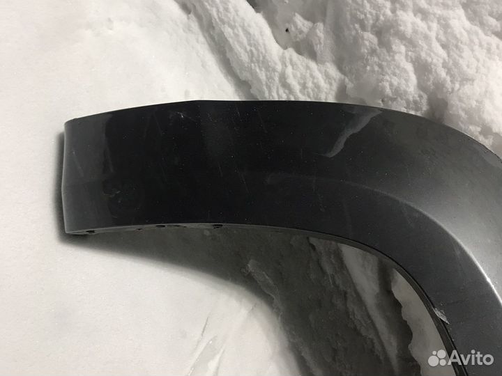 2HH853818 накладка заднего правого крыла амарок