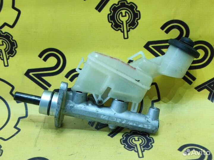 Главный тормозной цилиндр Toyota Vista ZZV50