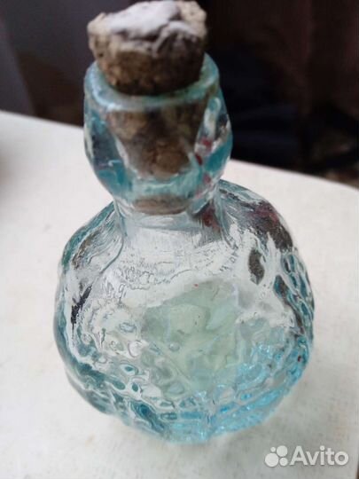 Флакон от духов, остаток разведён спиртом