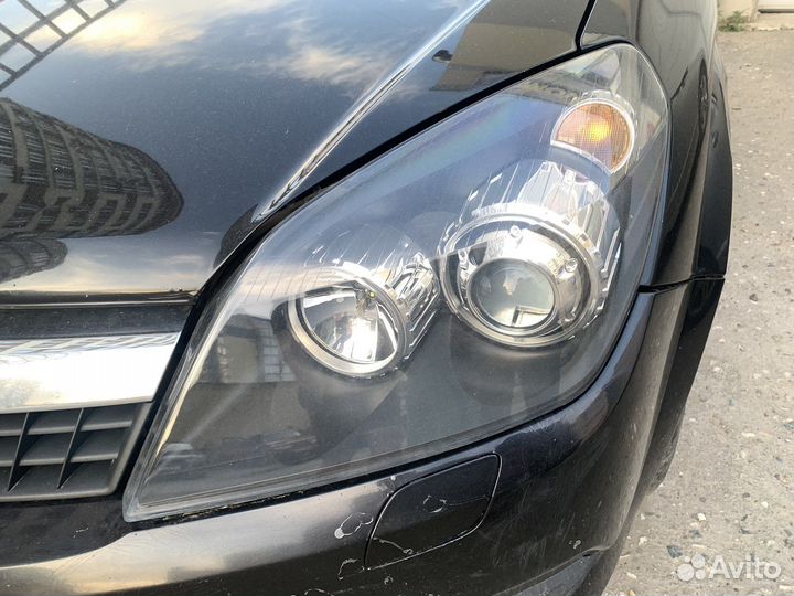Фары Opel Astra H Bi-led