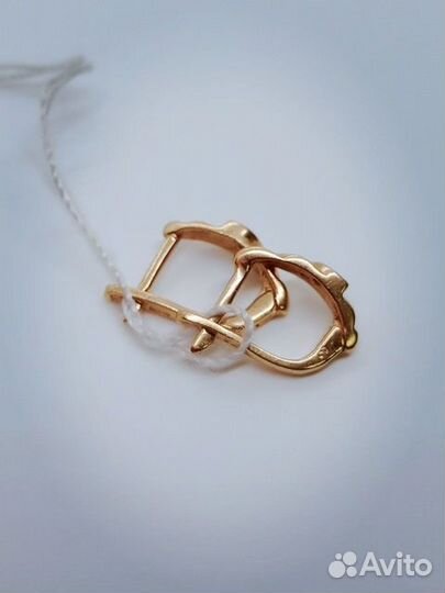 Золотые серьги с камнем