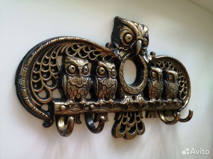 Вешалка-ключница 