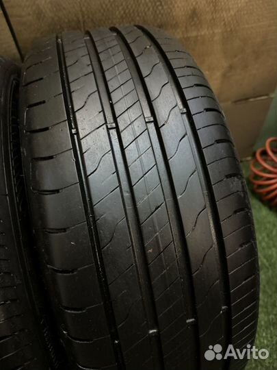 Goodyear EfficientGrip Performance 2 205/55 R16