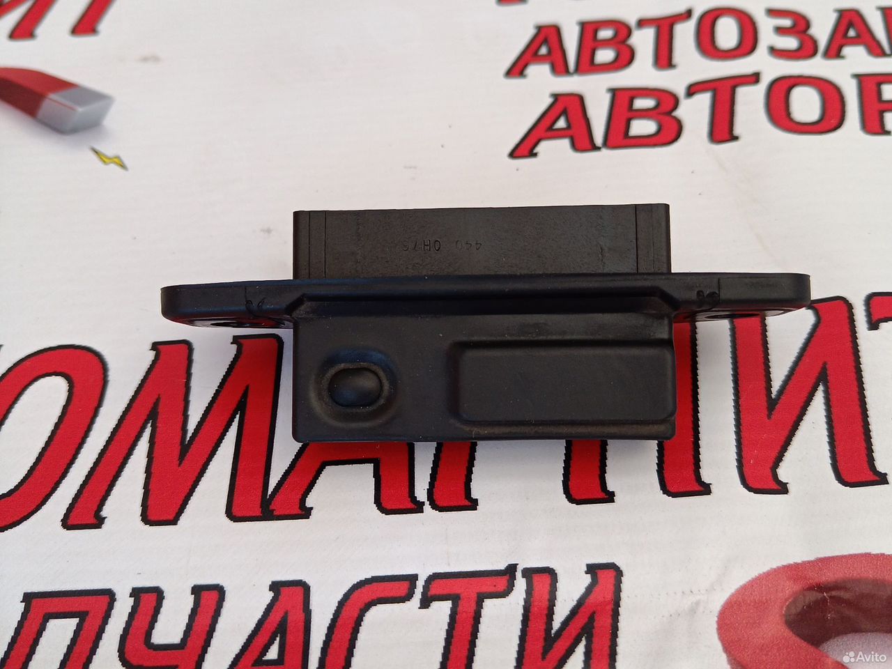 Кнопка открывания багажника Лексус RX 4