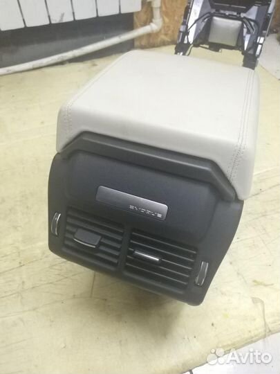 Подлокотник Range Rover Evoque L538 2.0 TD