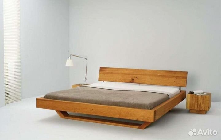 Кровать из массива