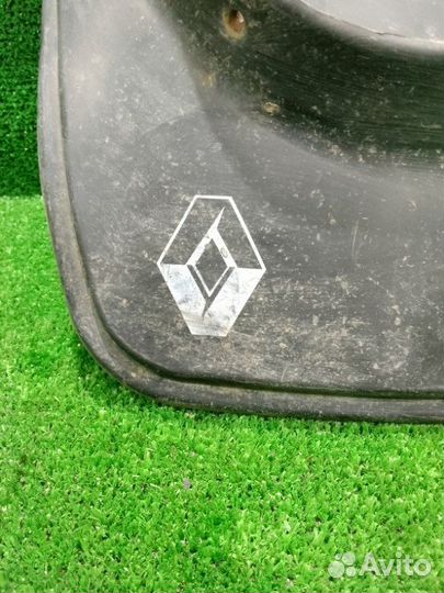 Брызговик передний левый Renault Symbol