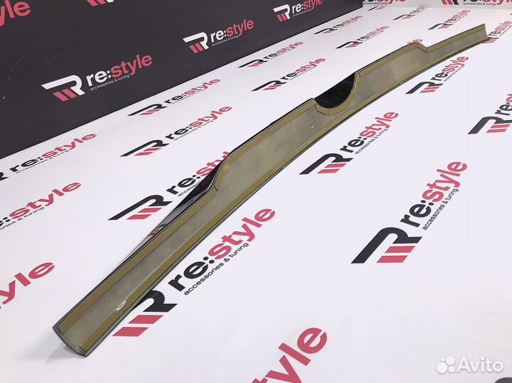 Спойлер Под стекло Prado 150 новый стиль