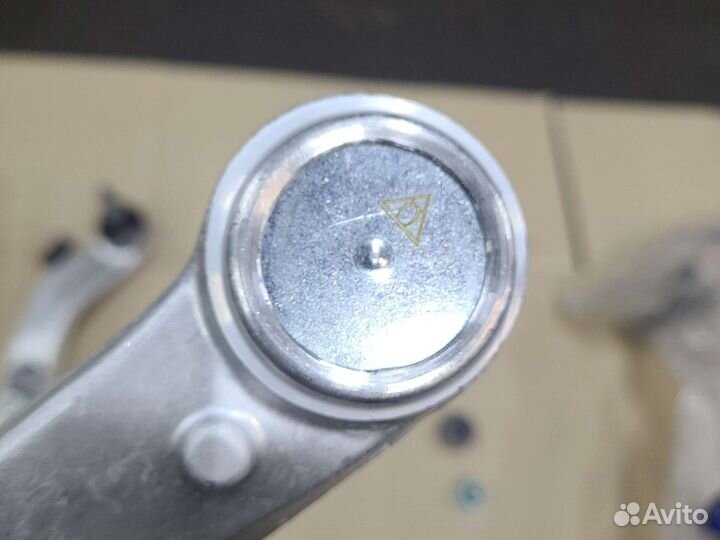 Рычаг передний нижний Audi Allroad A6 C5