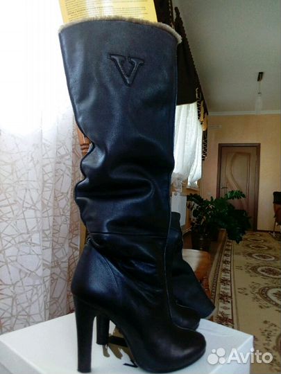 Кожаные сапоги vitacci 37р
