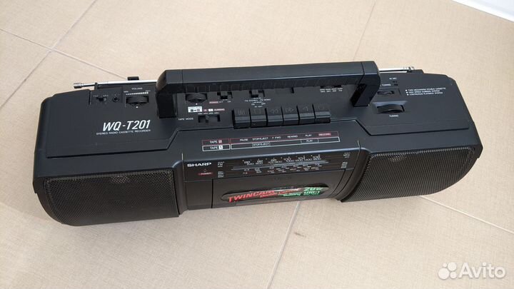 Кассетная магнитола sharp WQ-T201Z