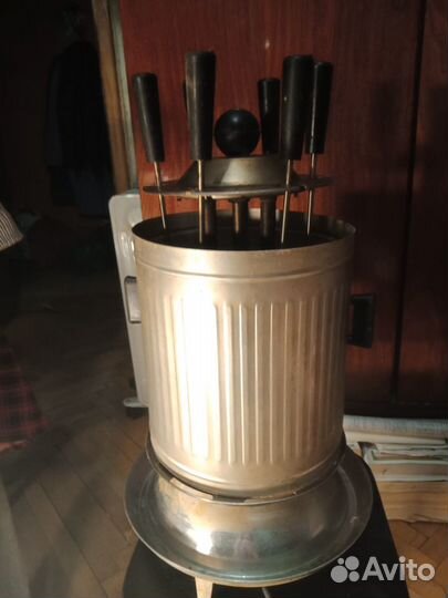 Электрическая шашлычница 2шт