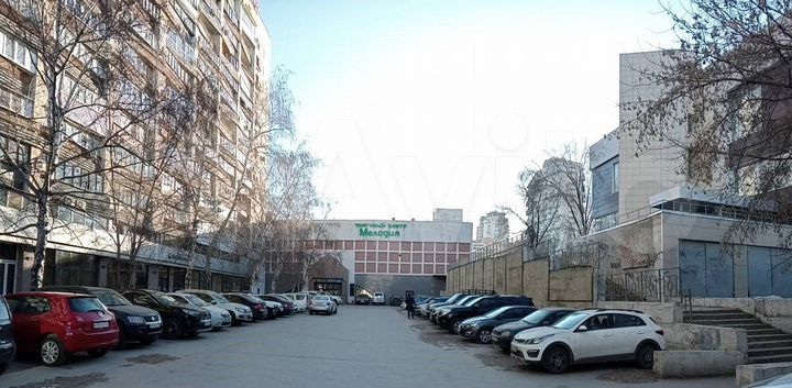 Торговые помещения в ТЦ Мелодия, 100 м²