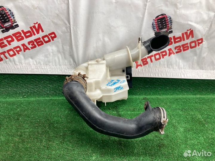 Резонатор воздушного фильтра Mazda Familia седан