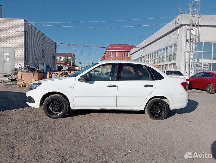 LADA Granta 1.6 МТ, 2018, 93 110 км