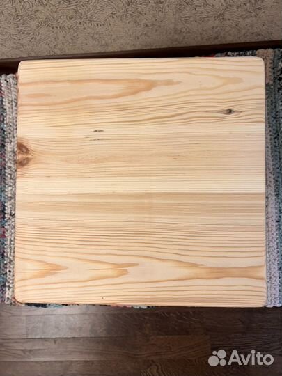 Табуретка деревенская из массива сосны