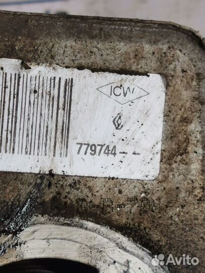 Радиатор масляный Renault Megane III (2008—2014)