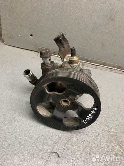 Насос гидроусилителя руля Toyota Avensis T250