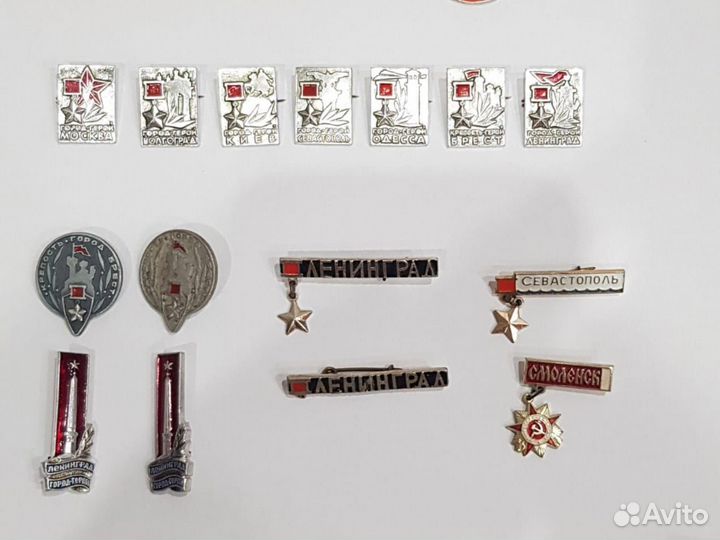 Нагрудные значки