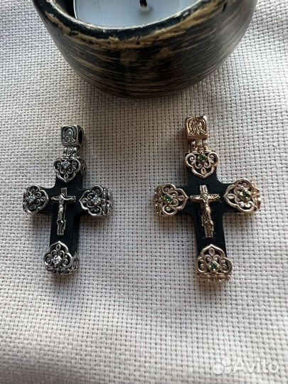 Крестик на гайтане