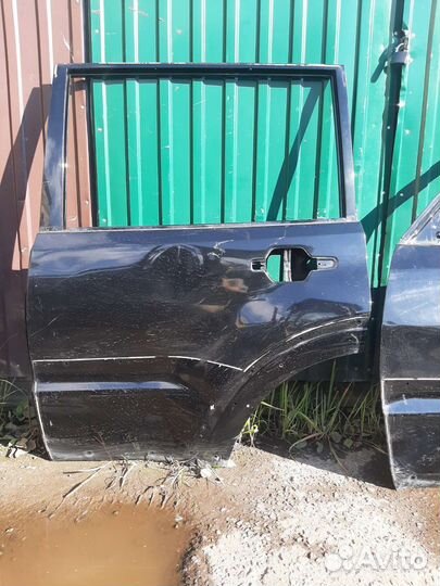 Двери на mitsubishi pajero