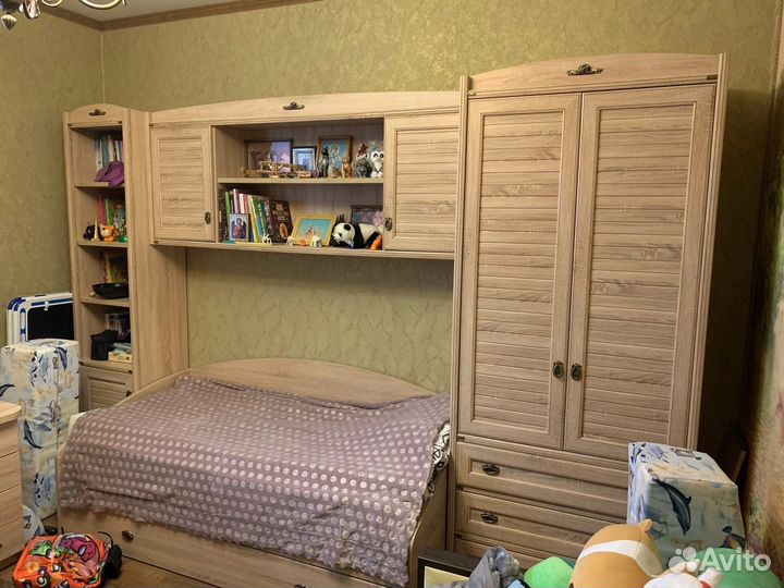 Детская стенка с кроватью