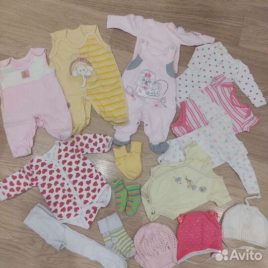 Пакет одежды (0-6 мес) боди, шапочки, носочки, пол