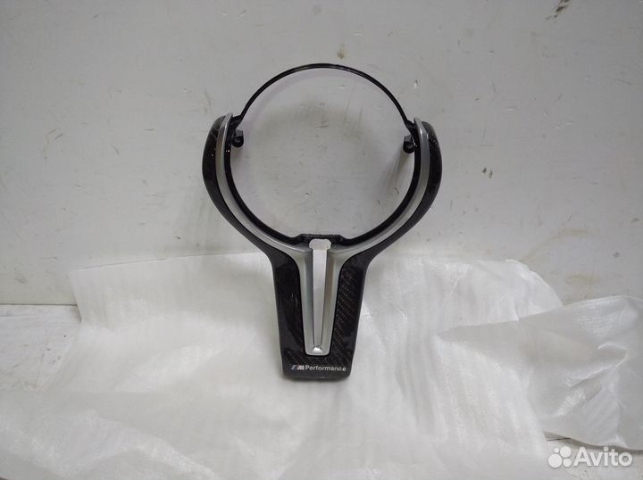 Карбоновая вставка M-Performance в руль BMW