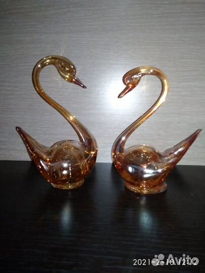 2 лебедя как подарок на юбилей свадьбы