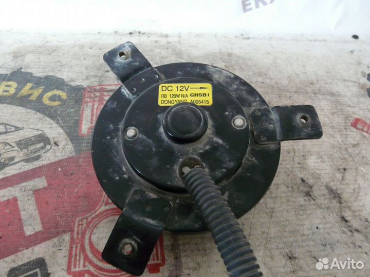 Моторчик вентилятора охлаждения Hyundai Solaris I