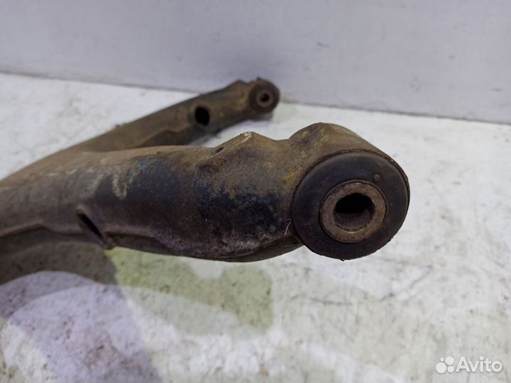 Рычаг задний левый